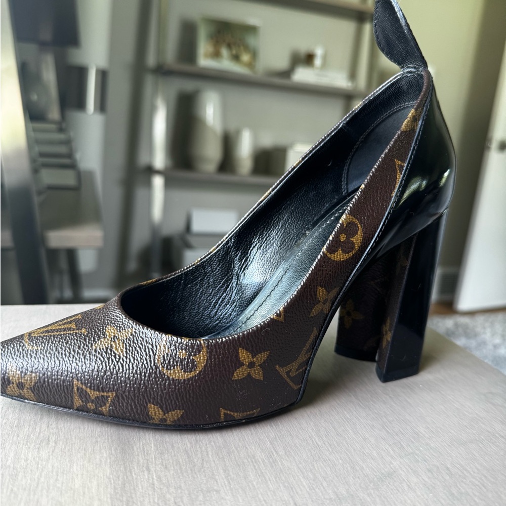 Louis Vuitton Matchmake Heels - Picture 4 of 11